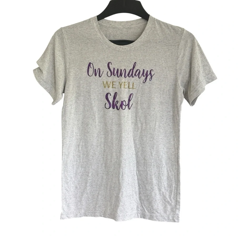 On Sundays We Yell Skol Tee Shirt Size Medium Viking NFL MN Minnesota Football